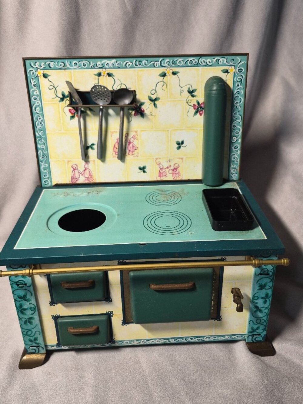 Vintage Muffy VanderBear Jam Session Tin Toy Stove with Utensils
